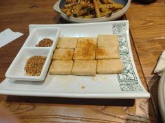 黄金爆浆豆腐-云海肴·汽锅鸡·云南代表菜(美罗城店)