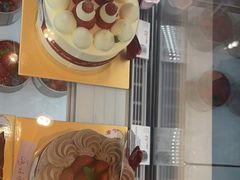 -花花卷卷·鲜食蛋糕(静安久光百货店)