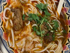 招牌香辣牛腩粉-鑫花溪牛肉米粉(人民广场店)