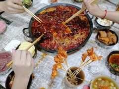 -渝嘴小老弟老火锅(华新村店)