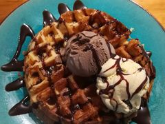 -蓝壁虎咖啡酒馆