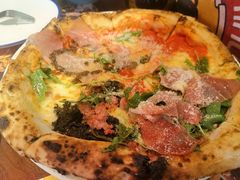四季披萨-BOTTEGA意库(中骏世界城店)