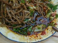 -拈签一笑黄牛肉辣卤串串