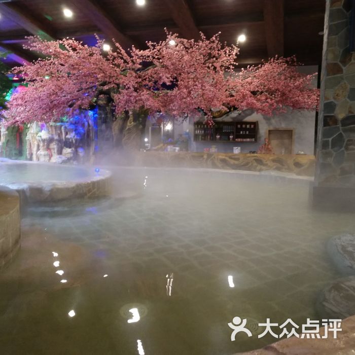 溪溪里温泉洗浴