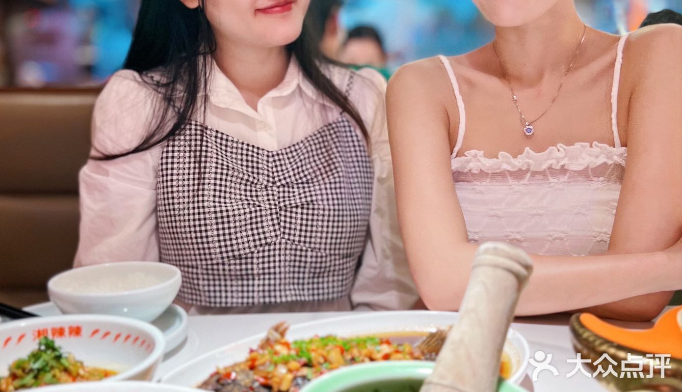 和微胖版“关晓彤”姐妹的约会