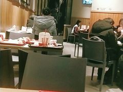 大堂-肯德基(东直门来福士店)