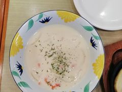 奶油海鲜浓汤-萨莉亚意式餐厅(南京环亚凯瑟琳广场店)