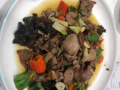 -犇逸·乐山跷脚牛肉·四川现炒(览海店)