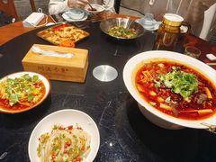 -川流不息·地道川菜·小龙虾(新松江路店)