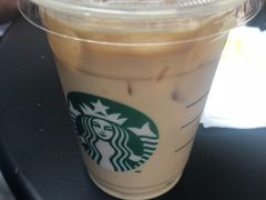-星巴克(杭州西湖银泰1F店)