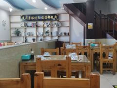 大堂-八次方密云水库鱼粘卷子·熏鸽子·农家菜