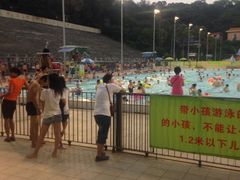 -越秀山游泳场