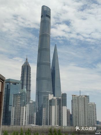 全球首创三层独立且可移动“流苏”帘幕