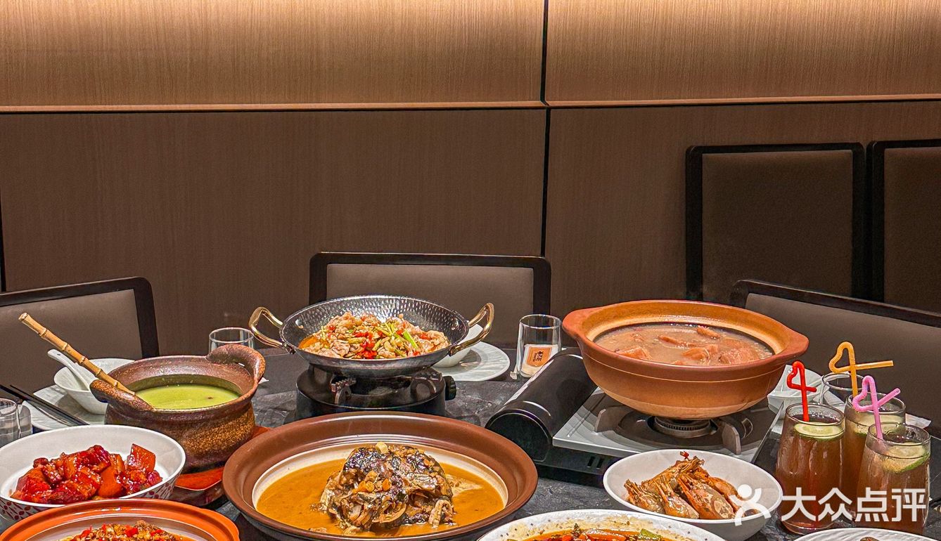 武汉天天坐满的小店，连吃了三天….