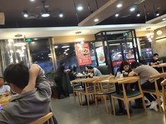 大堂-李先生牛肉面大王(成都东站西广场店)