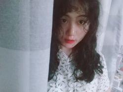 -罗亚帝·NASHOW纳秀形象设计