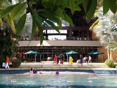 -三亚湾海居铂尔曼度假酒店