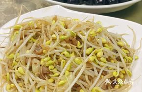 Pork Stir-fried with Bean Sprouts