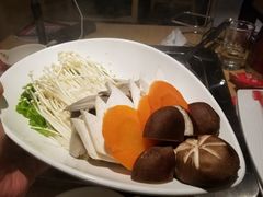 菌类拼盘-彤德莱牛肉火锅(双港店)