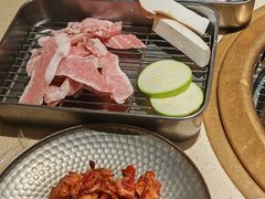 -蚂蚁洞·烤肉大营地(上海静安大悦城店)