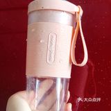 一分钟搞定【草莓奶茶】