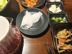 -肉甲韩国木炭烤肉(新壹街1店)