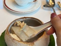 椰皇花胶炖鸡-天龙轩(香港丽思卡尔顿酒店)