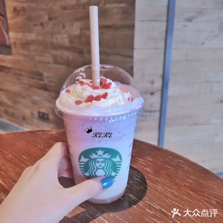 星巴克新品｜芋泥独角兽蛋糕，梦幻到犯规～