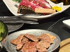 -山川小町·极番烧肉(新地假日广场店)