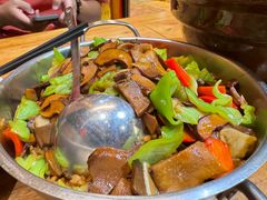 -老滇山寨•云南特色菜•地方菜•民族风情歌舞表演(金碧店)