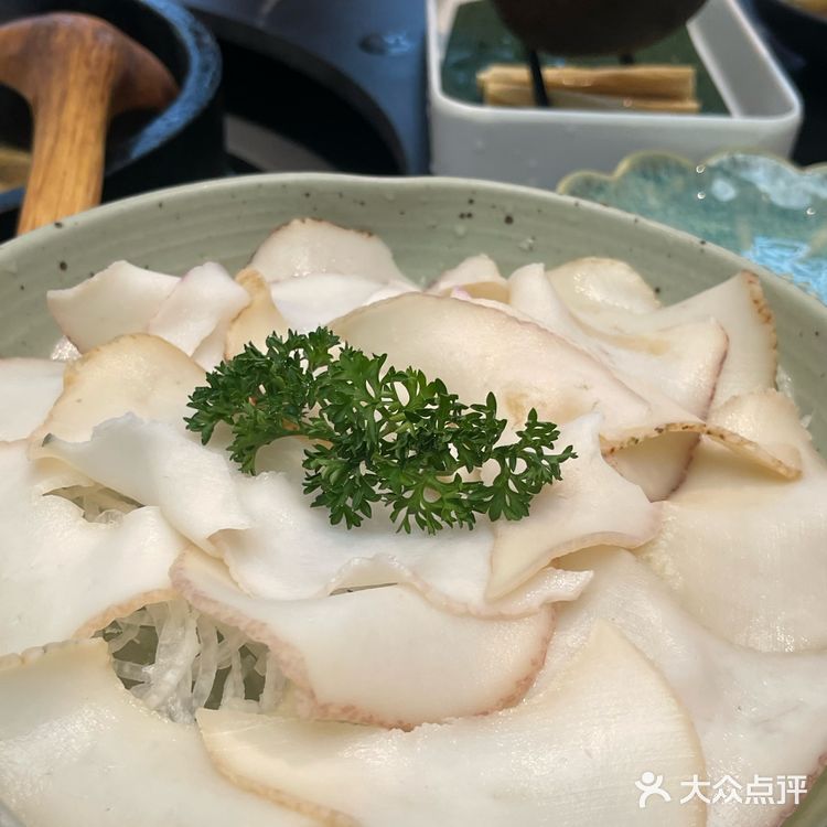 不管你爱不爱鱼生，都会爱上菌菇刺身[加油]