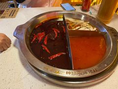 艳红酸辣三拼锅-陈艳红火锅菜·冒菜(簋街店)