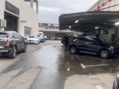 -百联沪通凯迪拉克4s店