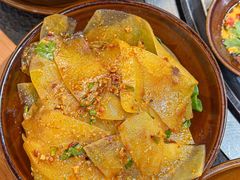 -阿山卓·野生菌火锅·纳西火塘烤肉