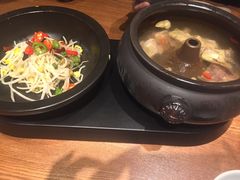 -云海肴·汽锅鸡·云南菜(天山百盛优客店)