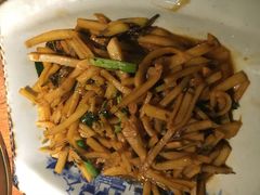 -天山醉美辣子鸡(文艺路店)