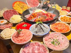 -渝嘴小老弟老火锅(华新村店)