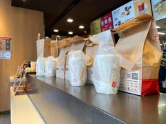 -麦当劳(中二横路店)