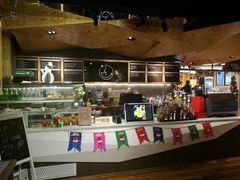 -新华里咖啡书吧(新华书店小寨店)