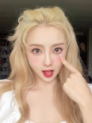 -AYO SALON