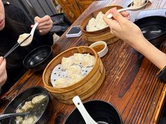 -莱莱小笼·乔艾