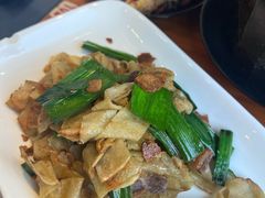 -莲餐厅·湖北菜·潜江小龙虾店(愚园路店)