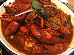 -虾弄弄海派小龙虾·牛羊蝎子火锅