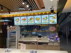 -陇兴楼兰州拉面(西安咸阳国际机场店)