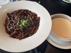 响油鳝丝配卷饼-RIVIERA 松鹤楼(外滩店)