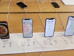 -Apple零售店(华贸购物中心店)