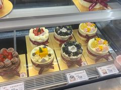 -花花卷卷·鲜食蛋糕(静安久光百货店)