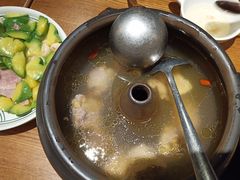 -云海肴·汽锅鸡·云南菜(天山百盛优客店)