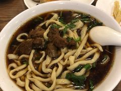 -清真吴记门钉肉饼·喜多利