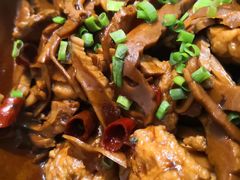 -魏铭鱼头捞饭(晋阳路店)